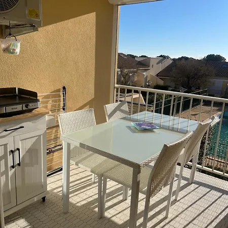 T 2 4 Personnes * Fleury (Aude)